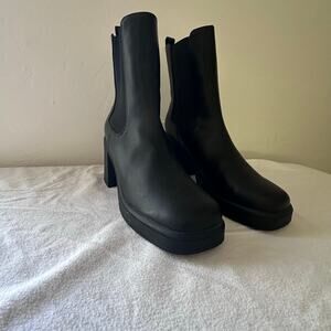 Shoedazzle Women's Chunky Boots Heel Elastic Payson Booties Size 11 Black